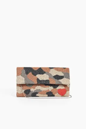 AB21-369 Don't Hide Your Heart Clutch