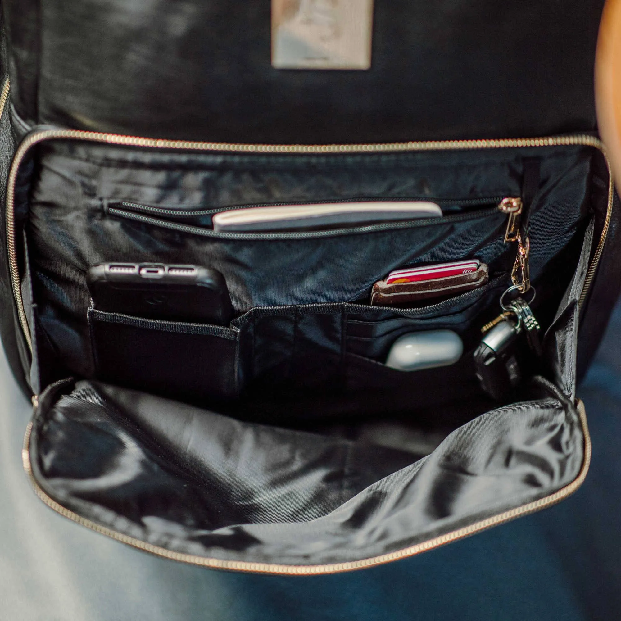 Black Leather Daily Commuter Bag