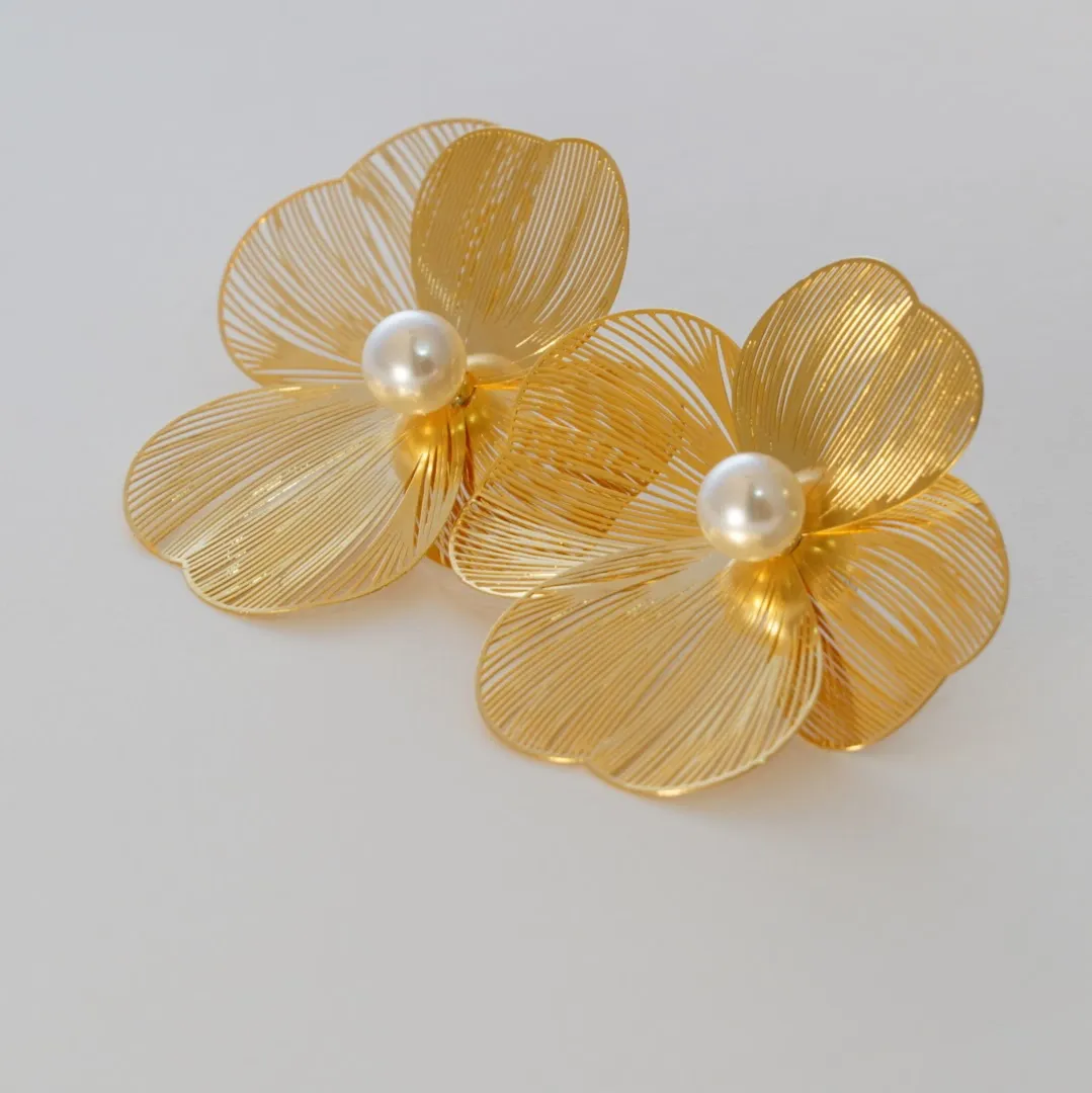 Bold Pearl Studded Florals 18K Gold Plating Statement Earring