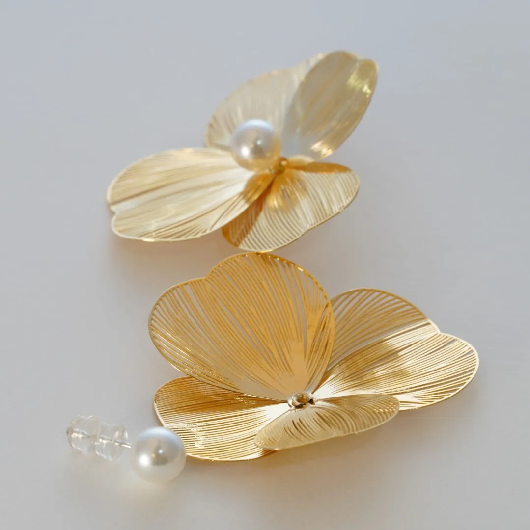 Bold Pearl Studded Florals 18K Gold Plating Statement Earring