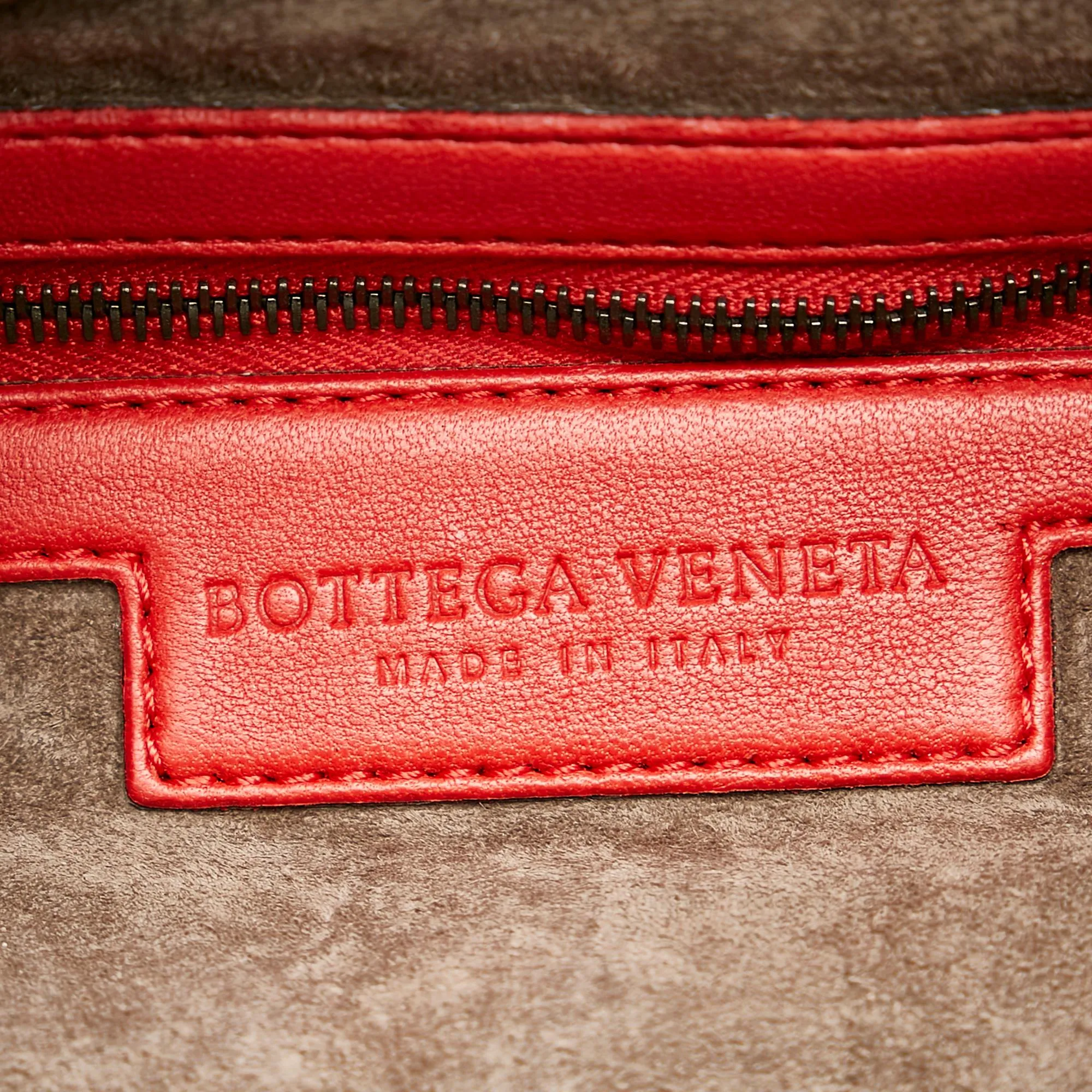 Bottega Veneta Intrecciato Leather Shoulder Bag (SHG-24536)