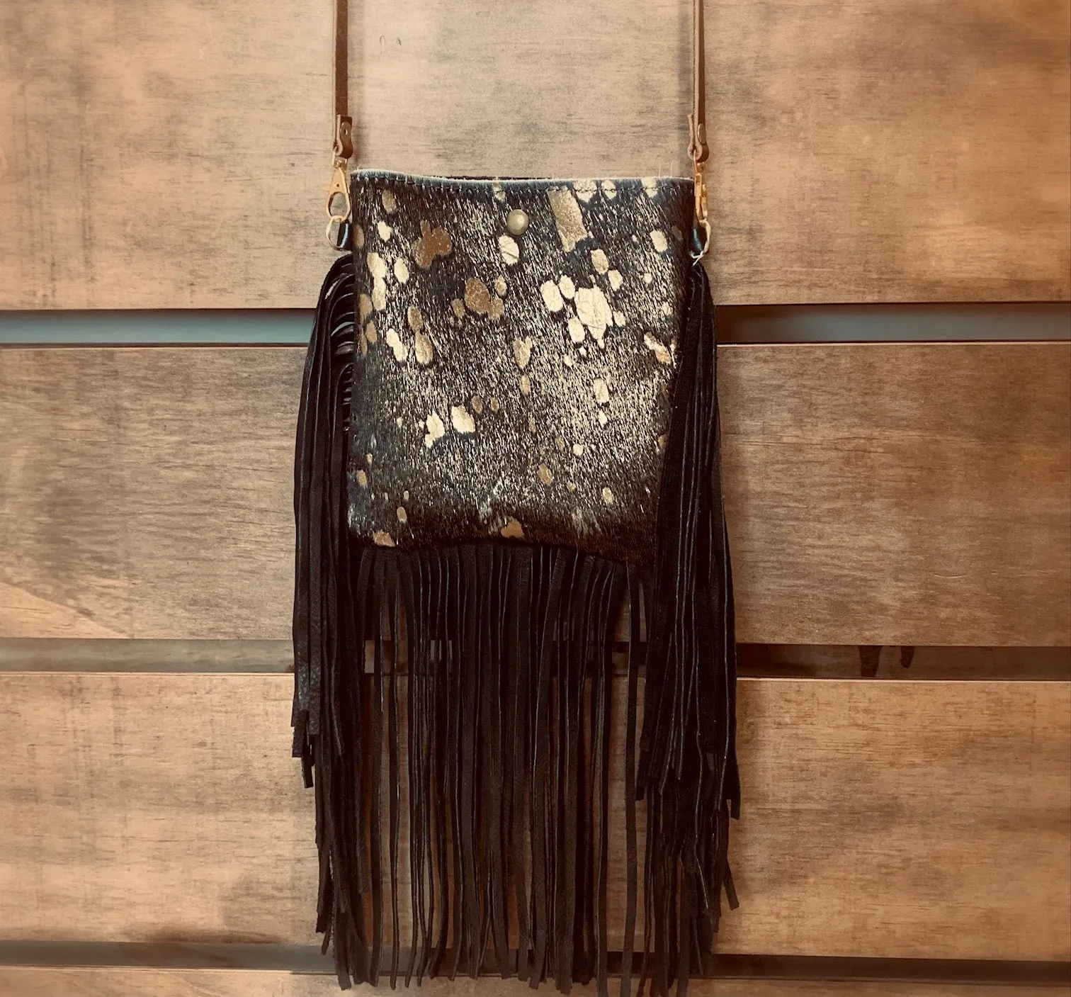 Crossbody Handbag w/ Brown or Black Metallic Leather Full Fringe