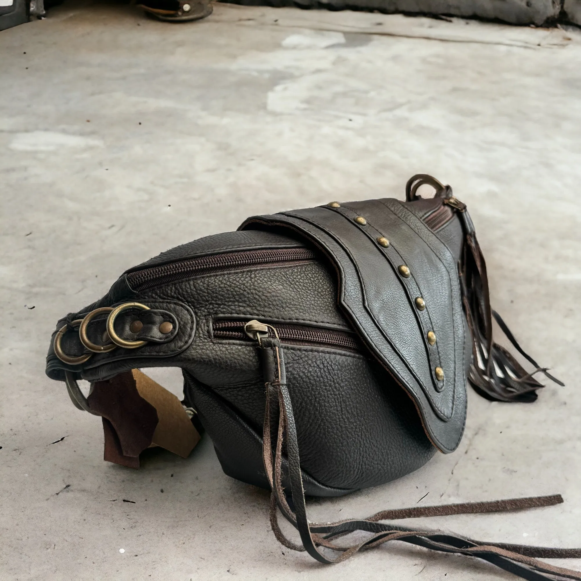 Leather Arrow Bag | Falcon Brown