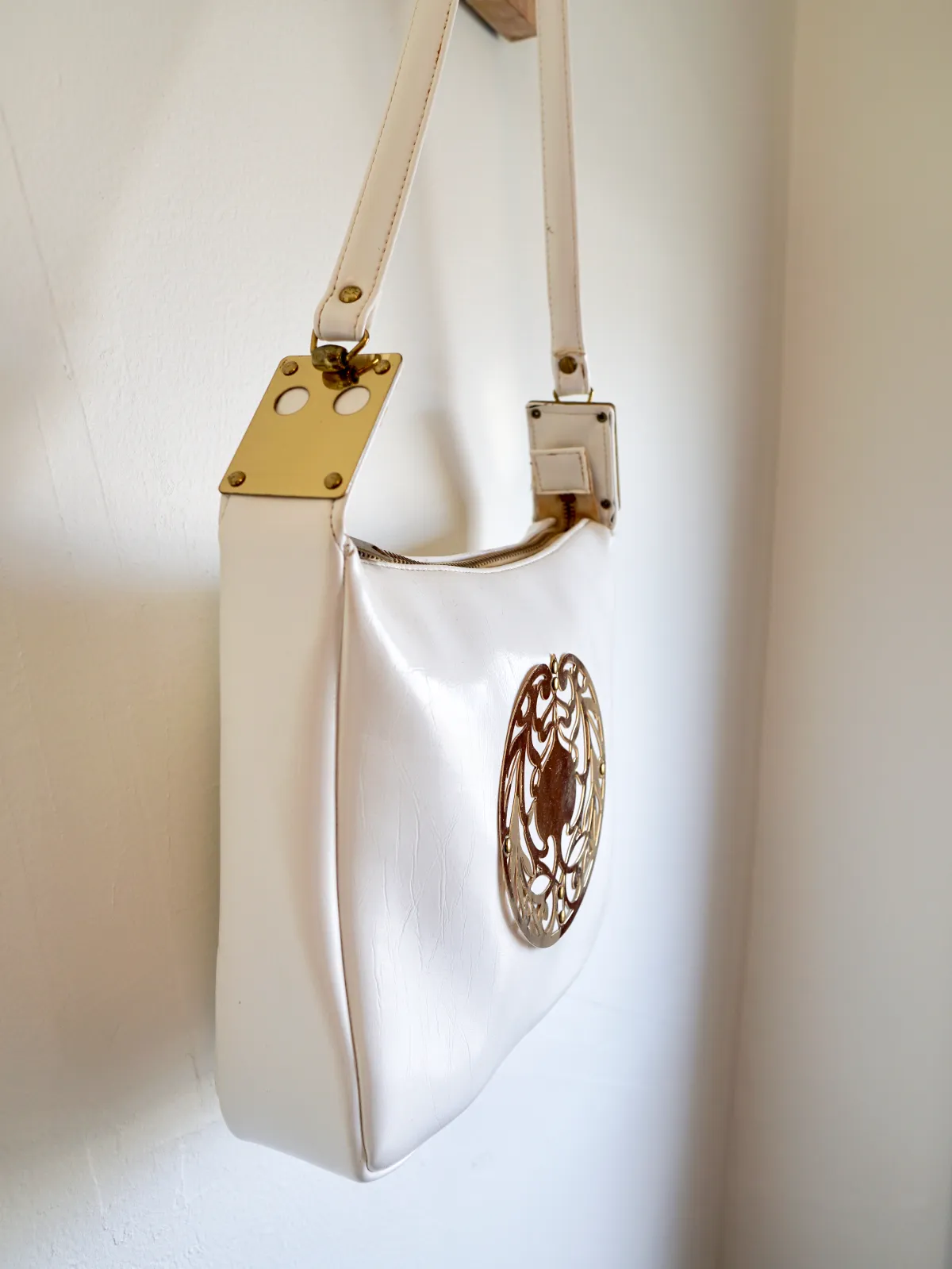 Mod Medallion White Vinyl Bag