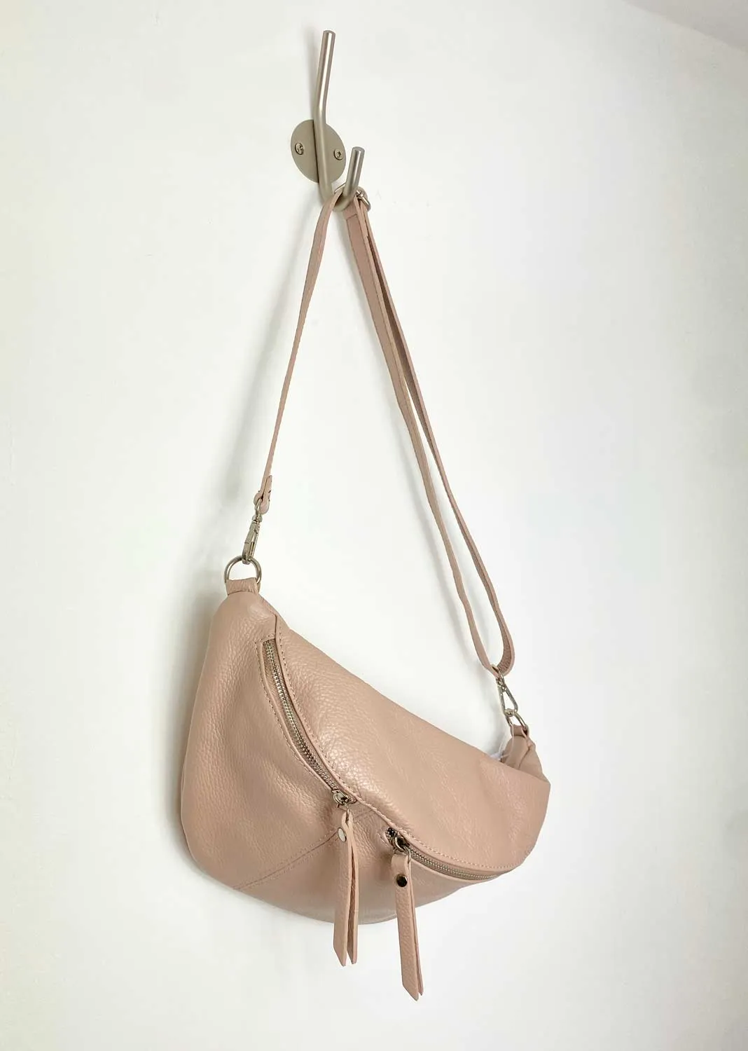 Ray Leather Sling Bag