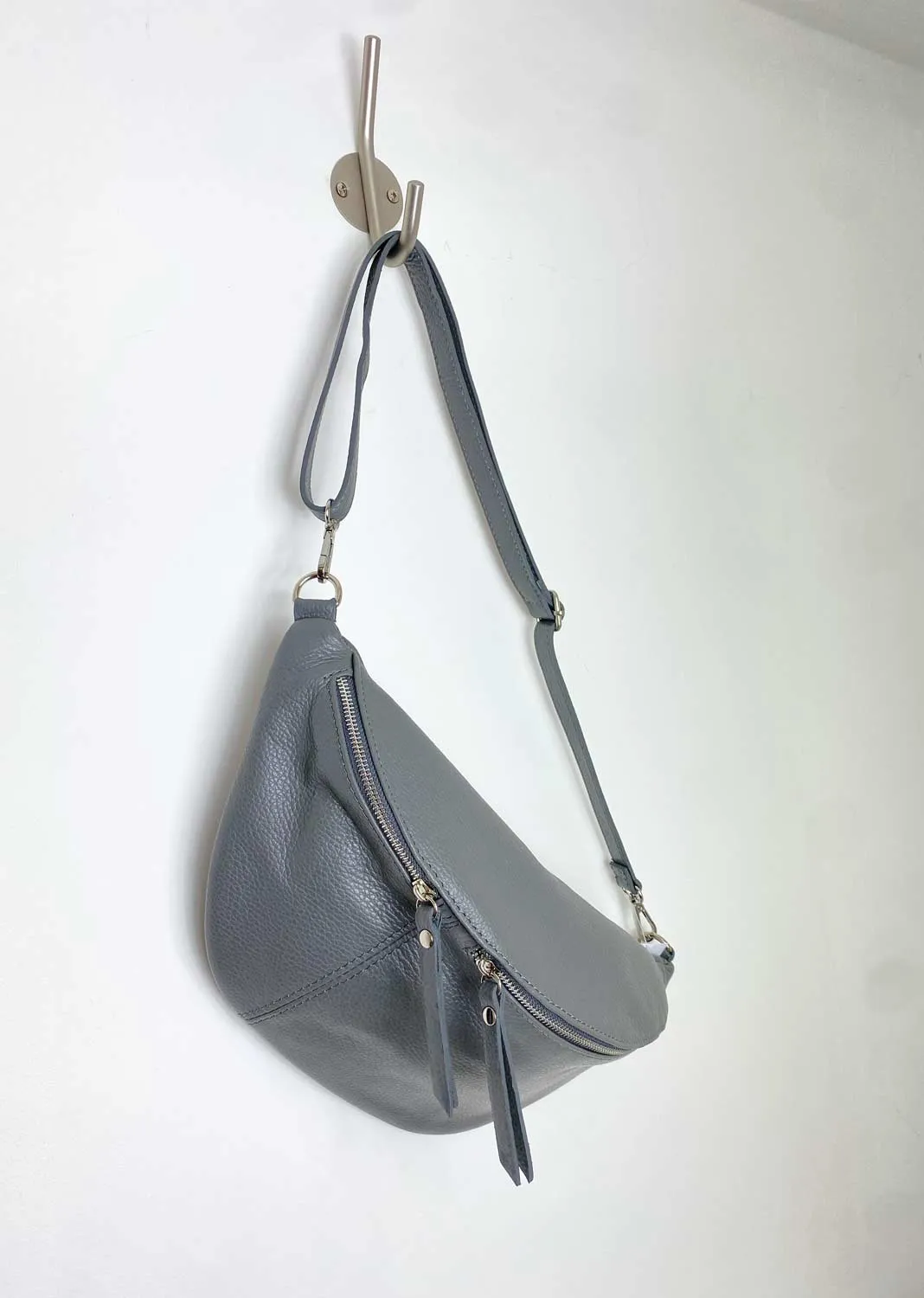 Ray Leather Sling Bag