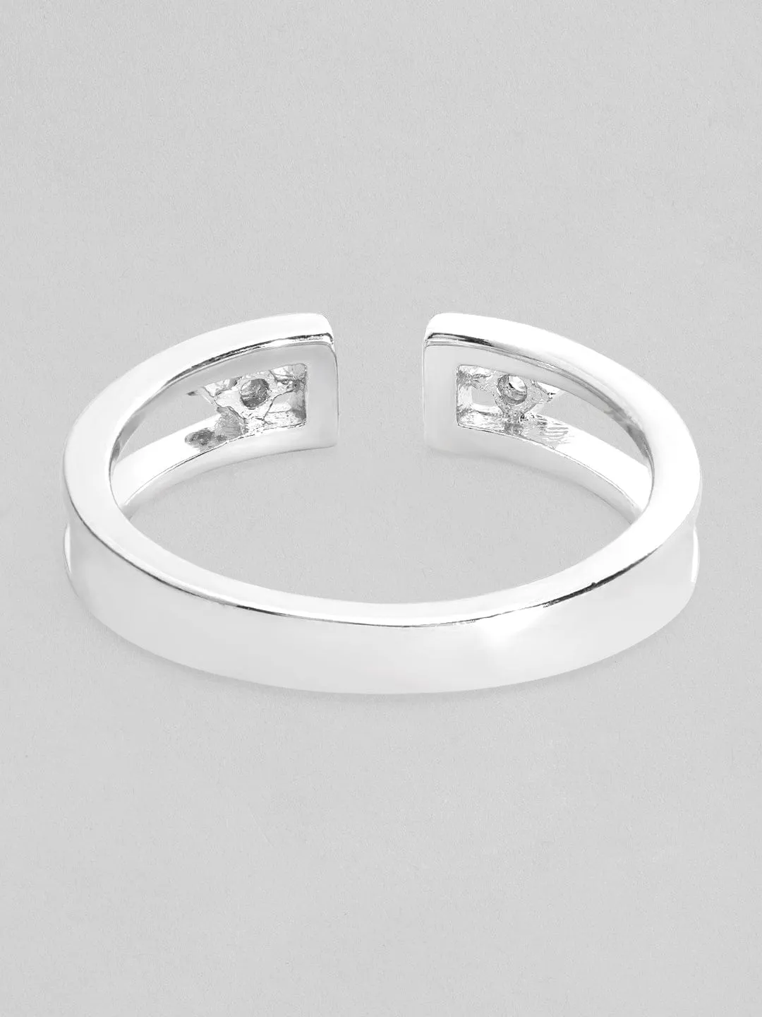 Rubans 925 Silver Enclosed Zirconia Elegant Adjustable Ring