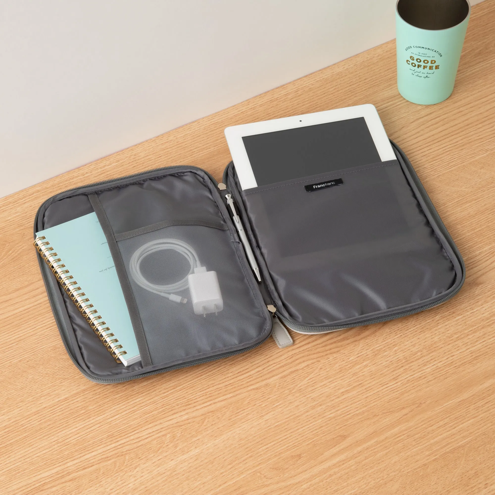 Tag Tablet Case Gray