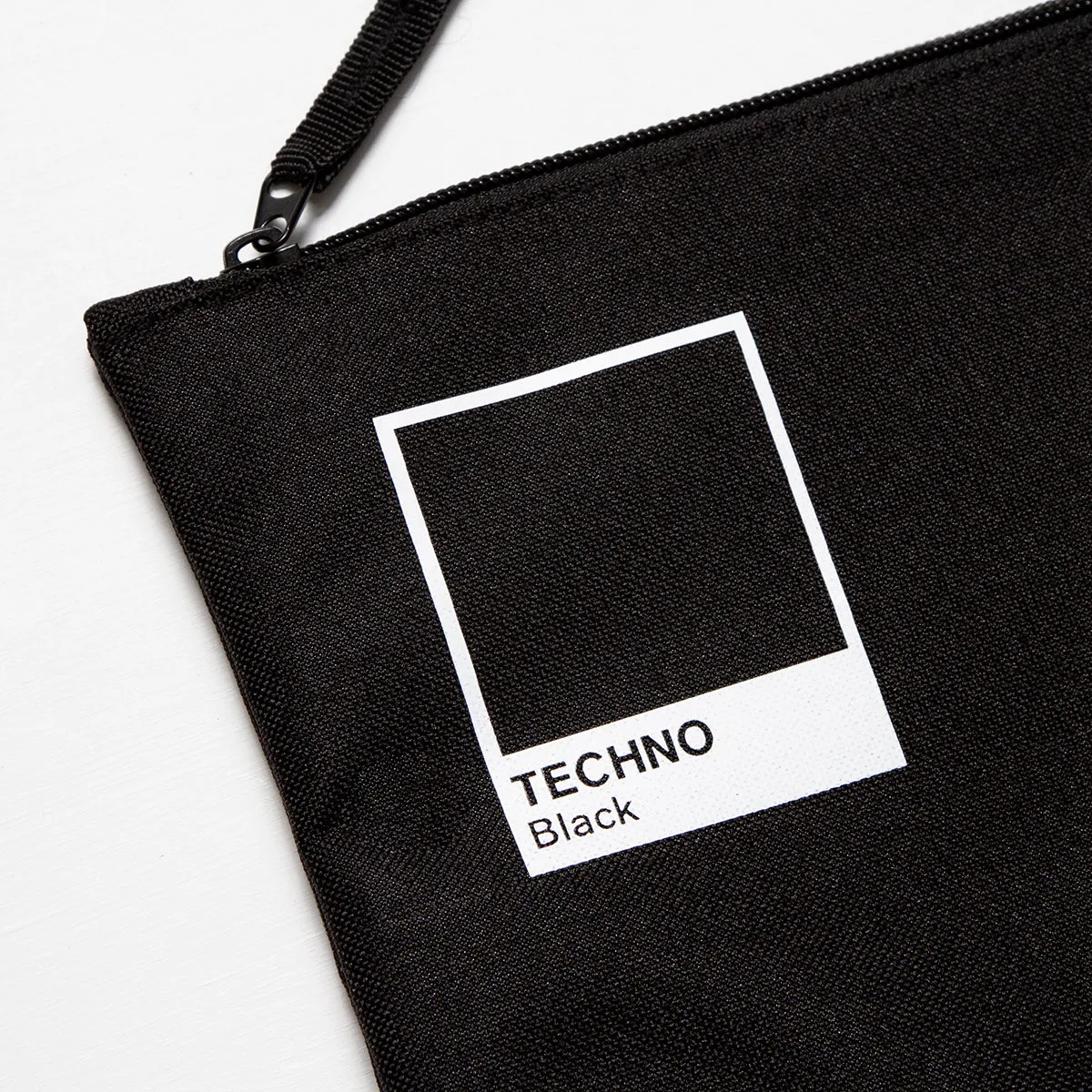 Techno Black - Pouch - Black